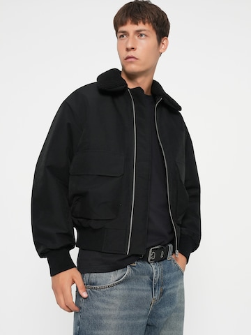 JACK & JONES Jacke 'JORINWOOD' in Schwarz