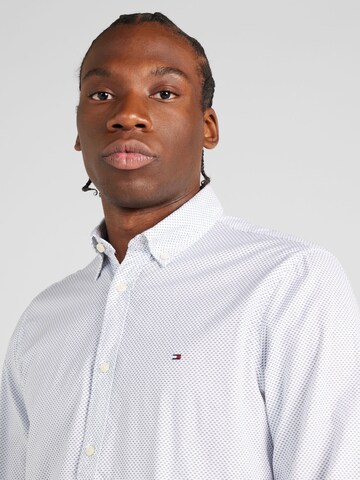 Slim fit Camicia 'Flex' di TOMMY HILFIGER in bianco