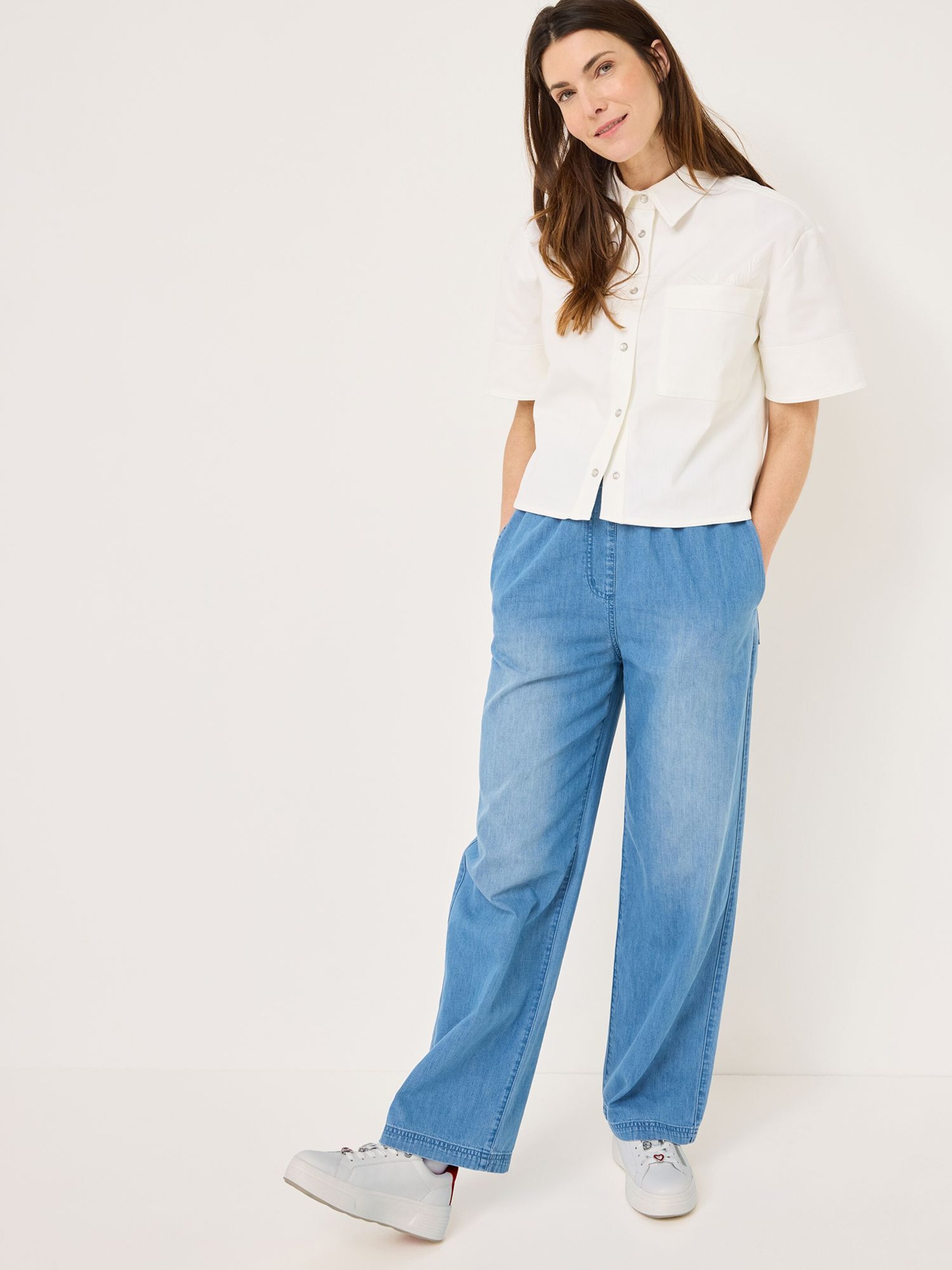 Tamaris Sneakers in White: front