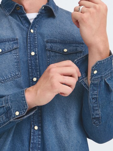 BLEND Regular fit Button Up Shirt 'BHDARGO' in Blue