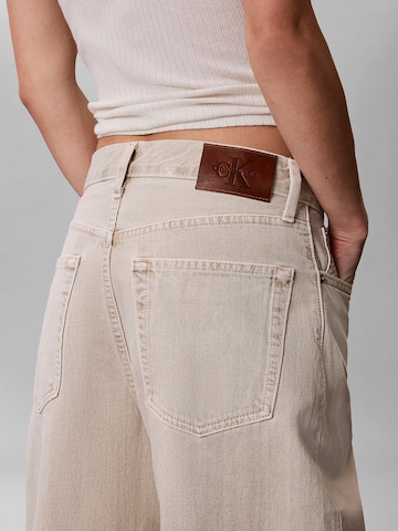 Calvin Klein Jeans Barrel Jeans in Beige