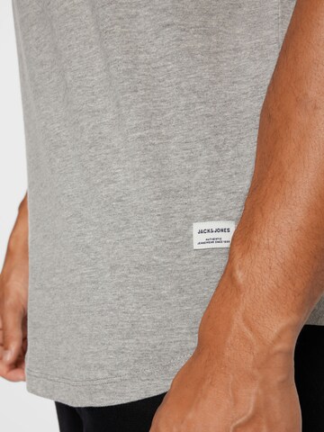 JACK & JONES Regular fit T-shirt 'NOA' i grå