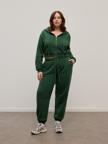 CITA MAASS - Sudadera con cremallera en verde