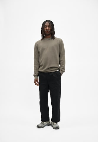 Cleptomanicx Sweater in Green