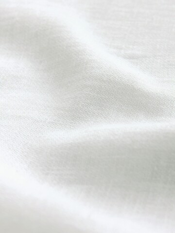 Next - Ajuste confortable Camisa en blanco