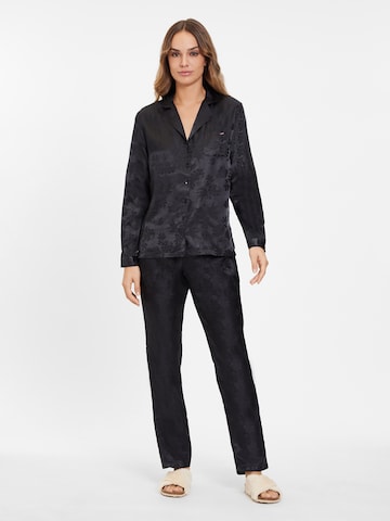 s.Oliver Pyjama in Schwarz: Vorderseite