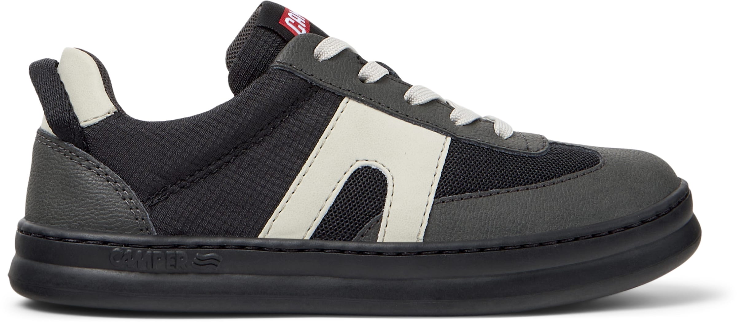 Baskets 'Runner Four' CAMPER en noir