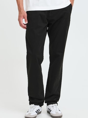 Casual Friday Slimfit Παντελόνι τσίνο 'Viggo' σε μαύρο