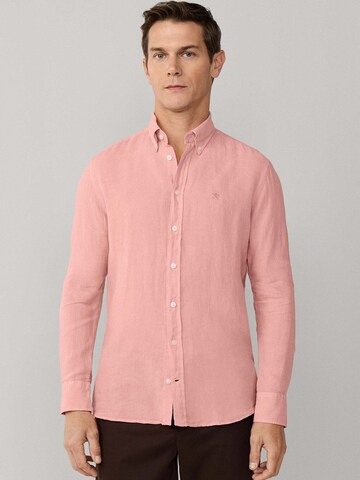 Coupe regular Chemise 'Ess' Hackett London en rose : devant
