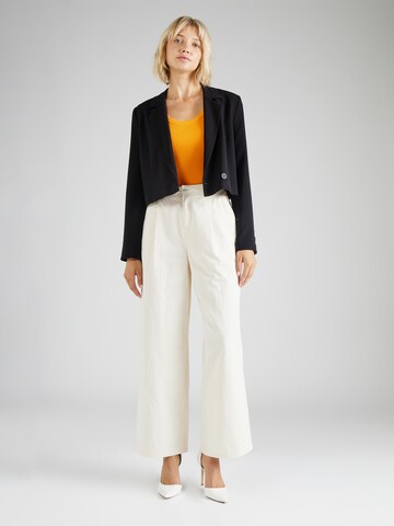 Wide leg Pantaloni cutați de la Dorothy Perkins pe bej