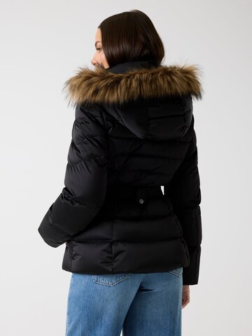 GUESS Winter Jacket in Black