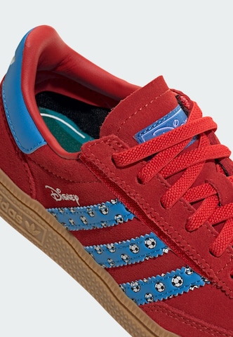 Baskets 'Disney Handball Spezial Comfort Closure' ADIDAS ORIGINALS en rouge