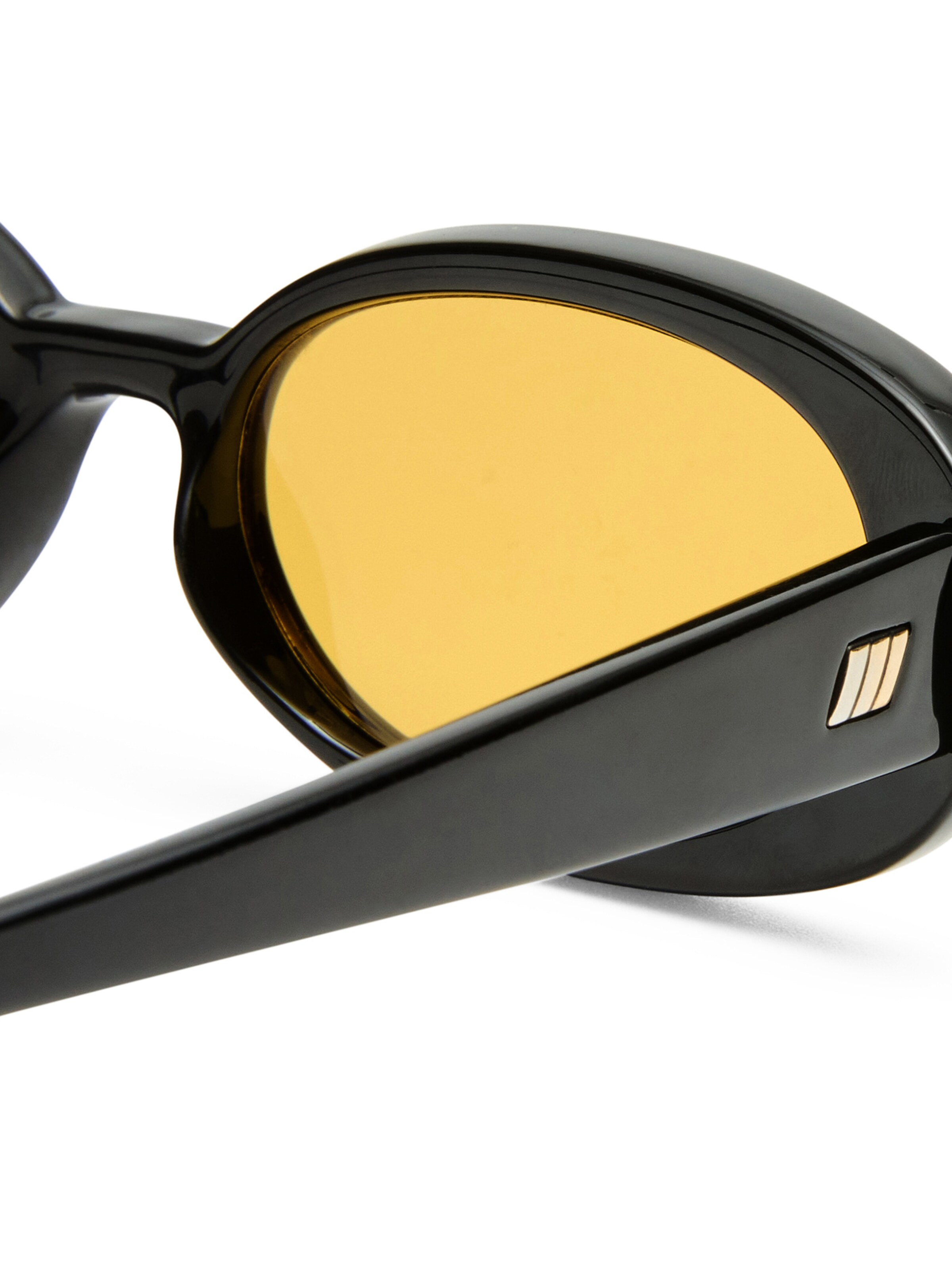 LE SPECS Солнцезащитные очки 'OUTTA LOVE' в Черный