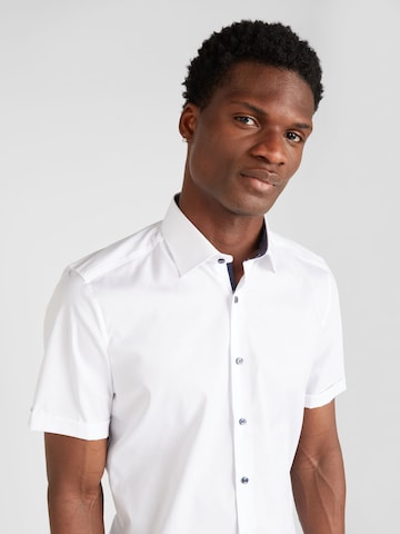 OLYMP - Ajuste regular Camisa de negocios 'Level 5' en blanco