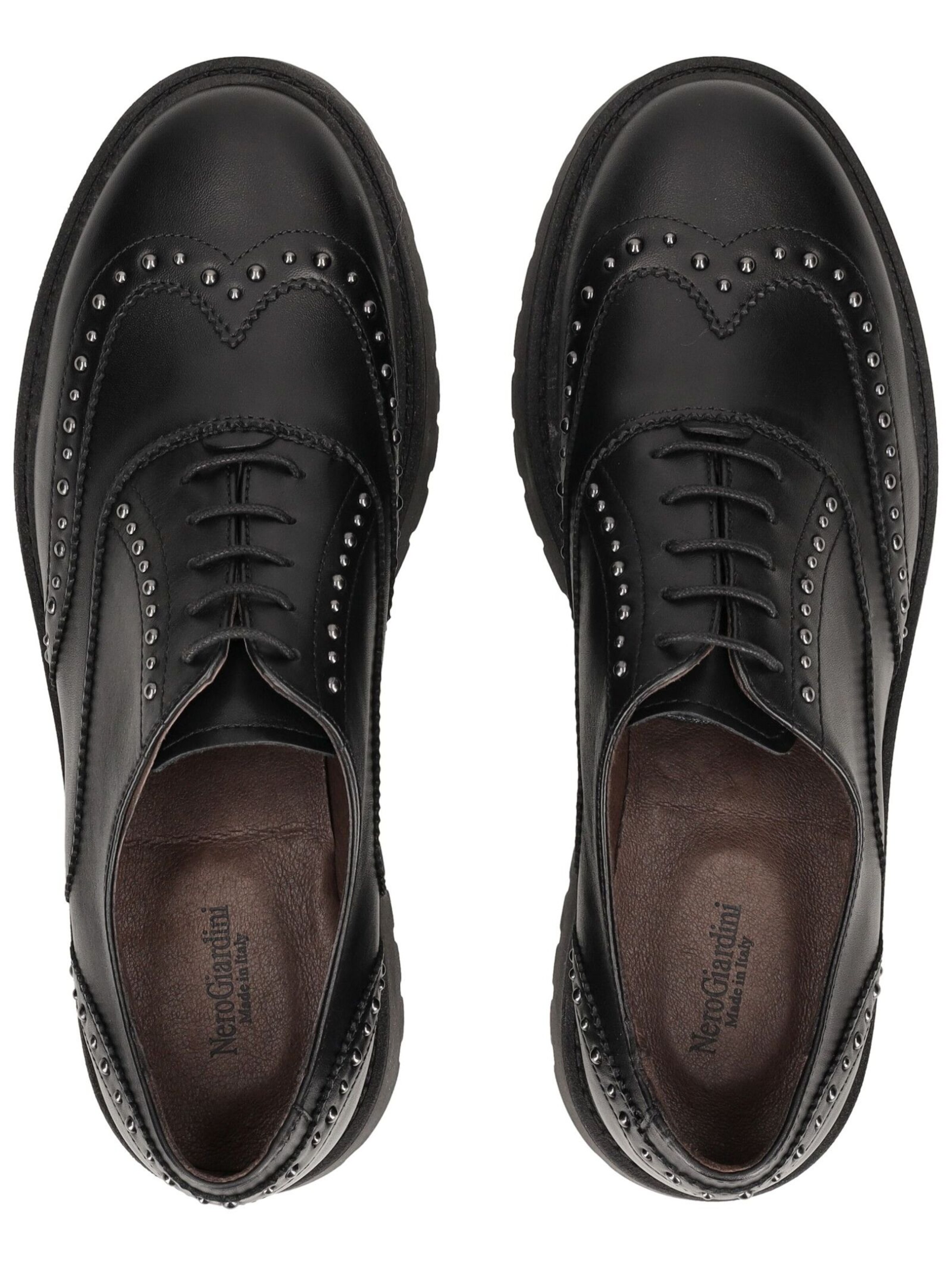 Scarpa stringata di Nero Giardini in nero