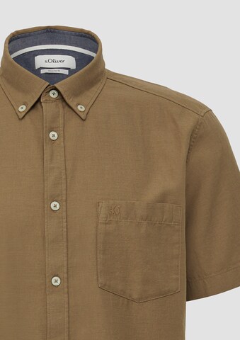 Coupe regular Chemise s.Oliver en vert