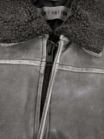 FREAKY NATION - Chaqueta de entretiempo 'Good View' en gris