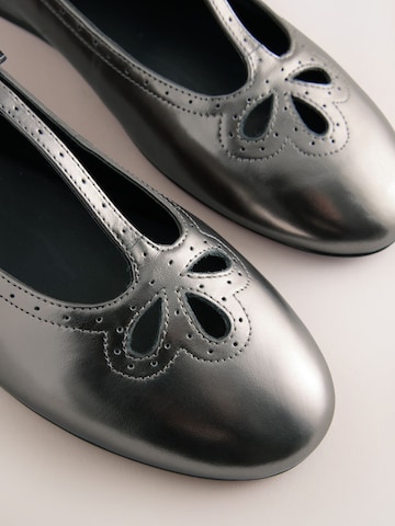 Ballerina con cinturino di Next in grigio
