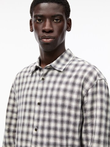 Pull&Bear Regular fit Button Up Shirt in Grey