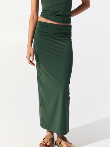 Pull&Bear Skirt in Green: front
