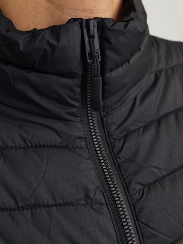 JACK & JONES Kamizelka 'State' w kolorze czarny