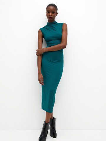 Robe Pull&Bear en vert : devant