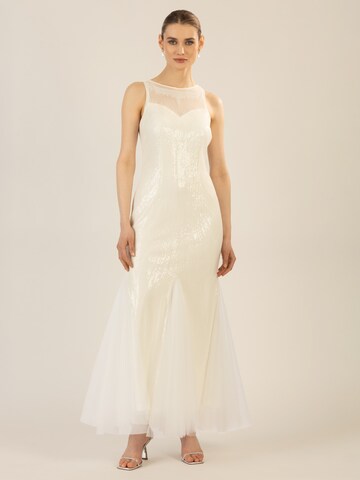 APART Evening Dress in White: front