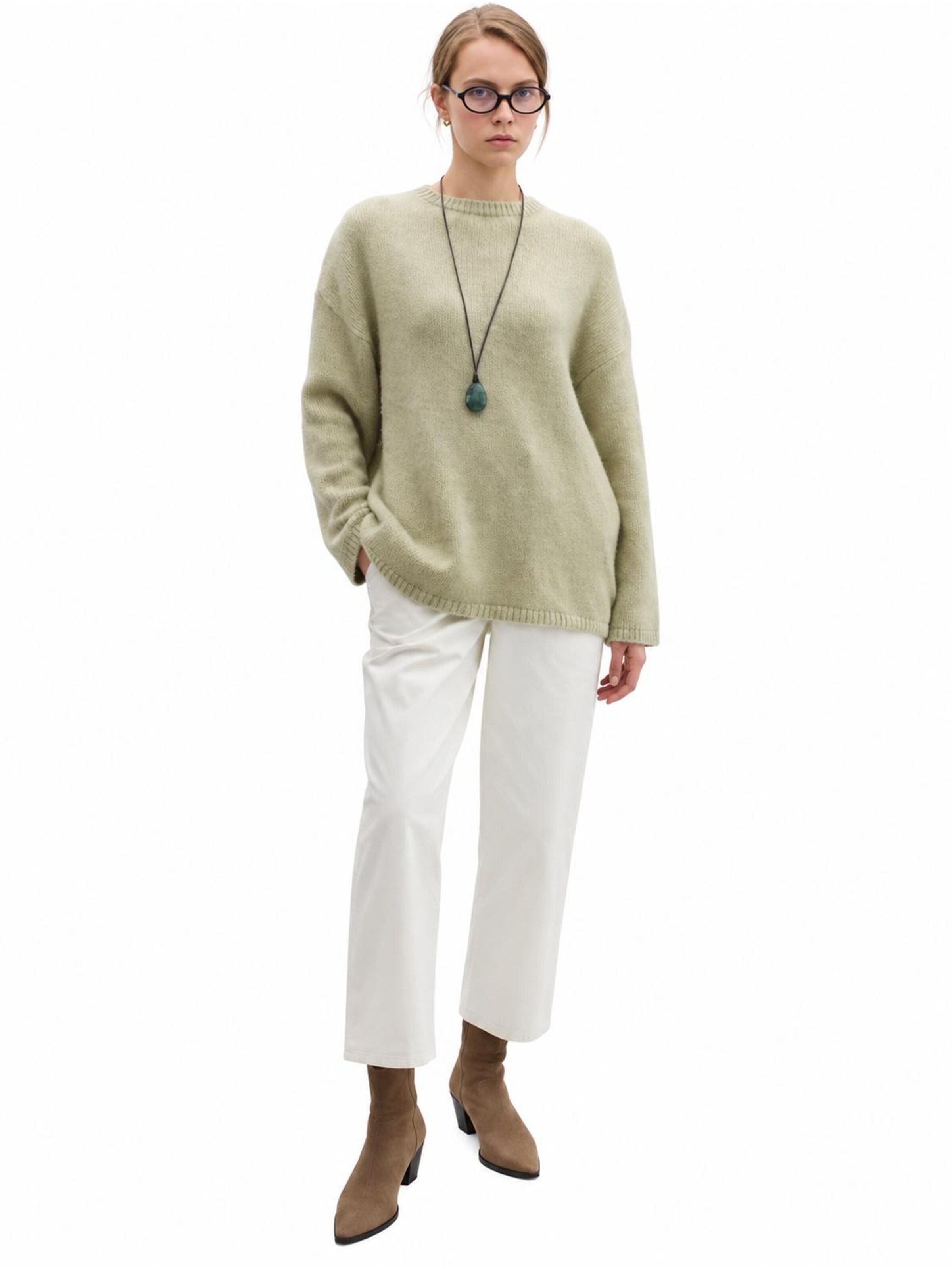 MANUKA Sweater in Green: front