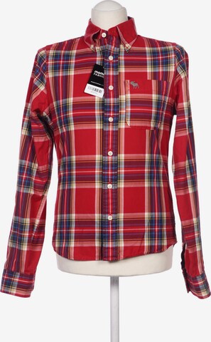 Abercrombie & Fitch Button Up Shirt in S in Red: front
