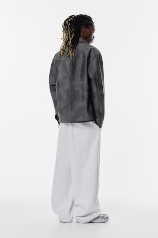 Giacca di mezza stagione di Pull&Bear in grigio