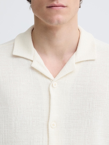 Kronstadt - Ajuste regular Camisa ' KSDalrin ' en blanco