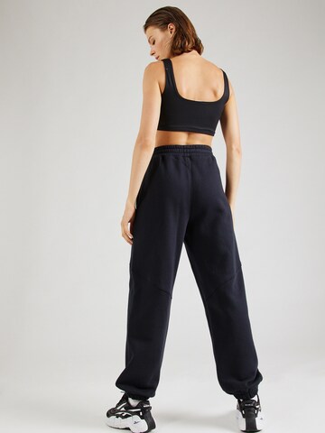 Reebok Дънки Tapered Leg Панталон в черно