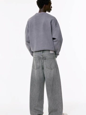 Pull&Bear Baggy Farkut värissä harmaa