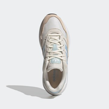 ADIDAS ORIGINALS Sneaker 'Retropy Adisuper' in Weiß