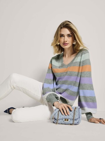 MADELEINE Trui in Grijs