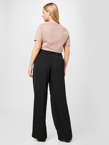 Calvin Klein Curve - Pierna ancha Pantalón plisado en negro
