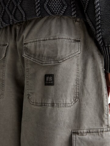 Wide leg Pantaloni cargo di Pull&Bear in grigio
