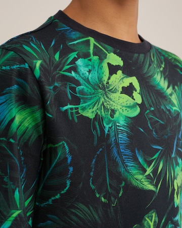 T-Shirt WE Fashion en vert