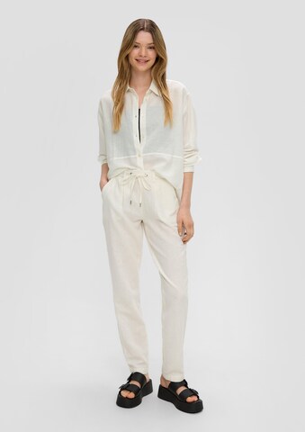 QS Regular Bundfaltenhose in Beige