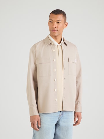 Calvin Klein Jeans Comfort Fit Πουκάμισο σε καφέ: μπροστά