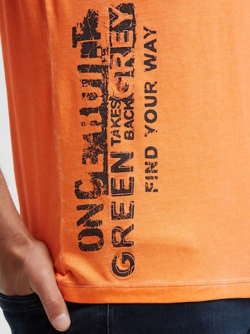Tricou de la CAMP DAVID pe portocaliu