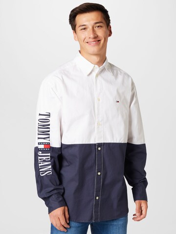 Tommy Jeans Comfort Fit Hemd in Weiß: predná strana