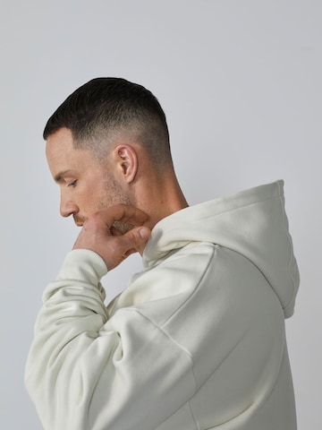 DAN FOX APPAREL Sweatshirt 'Dean' in White