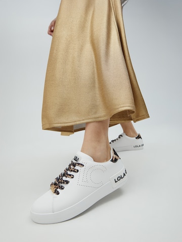 Lola Casademunt Sneaker in Weiß
