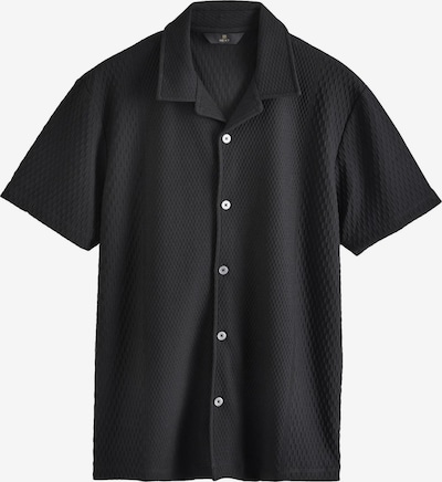 Next Paita värissä musta, Tuotenäkymä