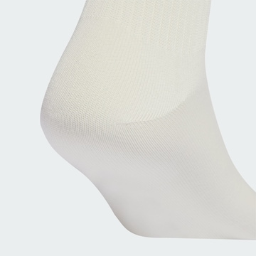 Chaussettes ADIDAS ORIGINALS en blanc