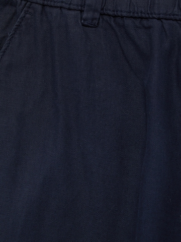 Pull&Bear Normalny krój Chinosy w kolorze niebieski