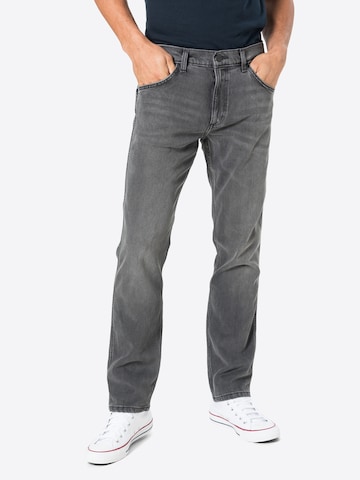 WRANGLER Regular Jeans 'Greensboro' in Grijs: voorkant