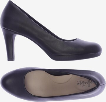 CLARKS High Heels & Pumps in 41 in Black: front