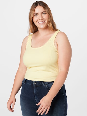 ABOUT YOU Curvy Top 'Greta' in Yellow: front